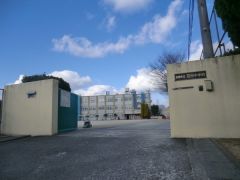 石田小学校