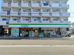 ファミリーマート竹田駅前店