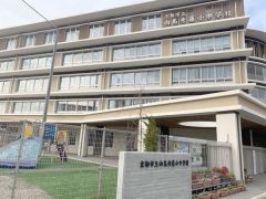 向島秀蓮小中学校