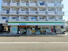 ファミリーマート竹田駅前店
